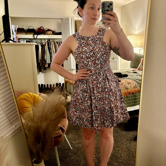 BCBGeneration Spring Dress size 6 - Picture 2 of 4